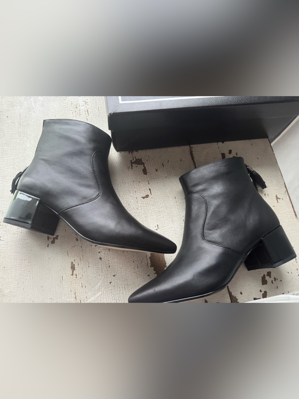🖤 KARL LAGERFELD PARIS “Maude” Leather Ankle Boots